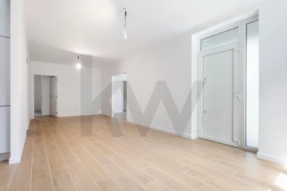 Moradia T2 para Venda em Sesimbra (Santiago)
