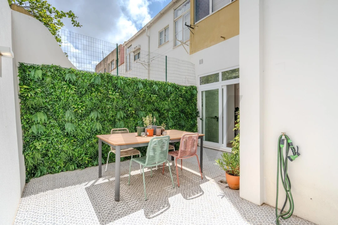 Apartamento T1 para Venda em Campo de Ourique Foto 2