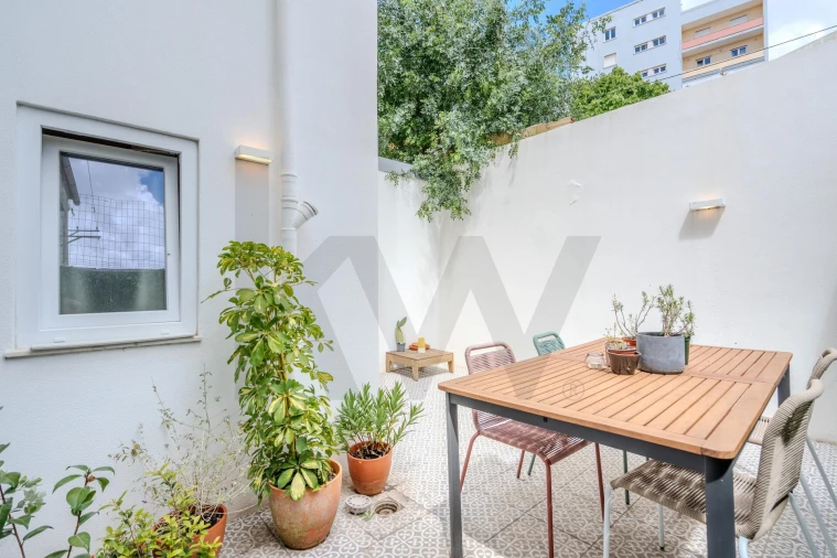 Apartamento T1 para Venda em Campo de Ourique Foto 8