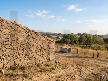 Quinta T2 para Venda em Touça