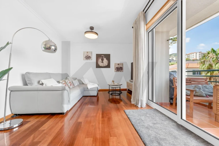 Apartamento T2 para Venda em Caniço Foto 19