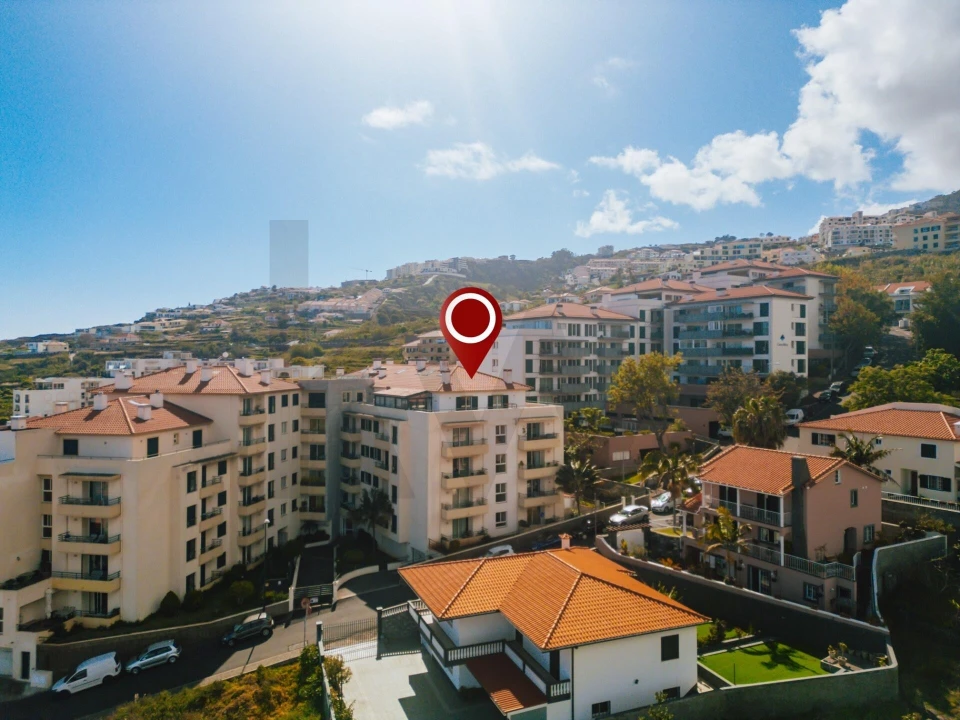 Apartamento T2 para Venda em Caniço Foto 4