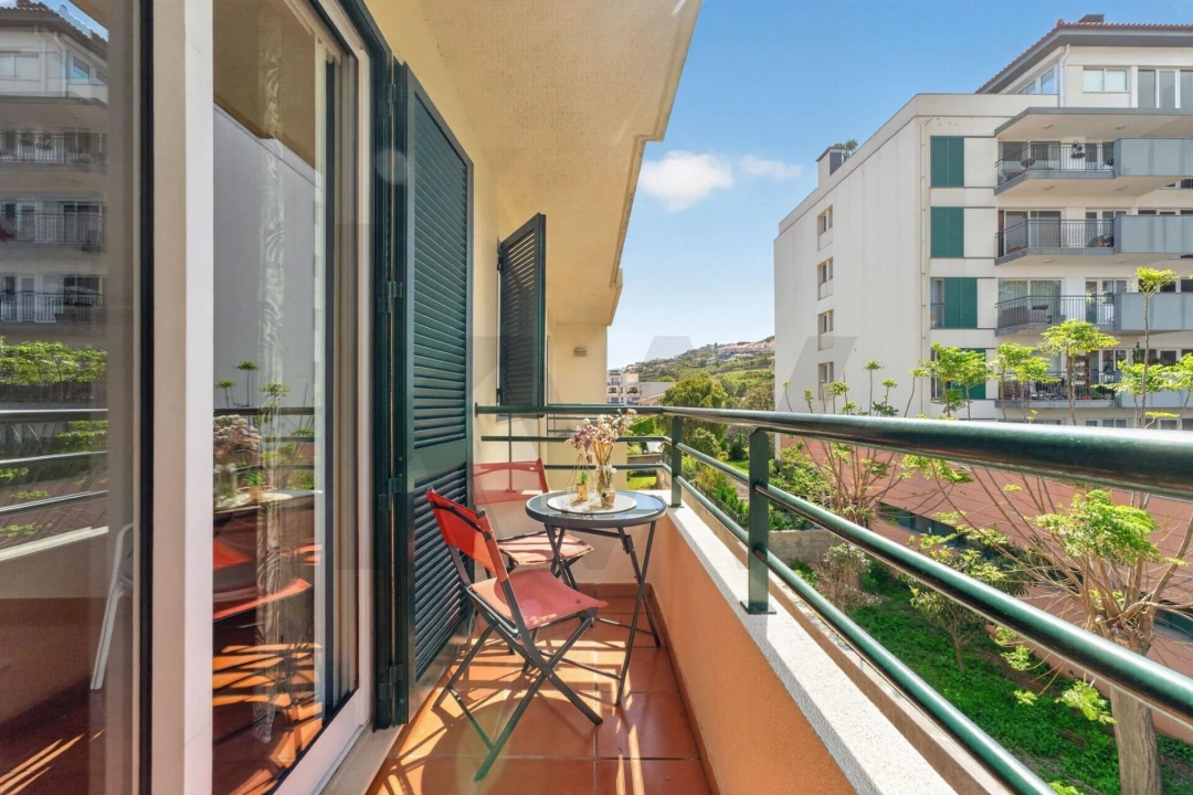 Apartamento T2 para Venda em Caniço Foto 31