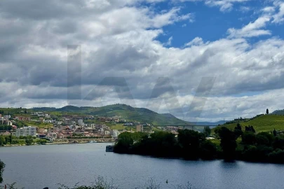 Moradia T3 para Venda em Peso da Régua e Godim