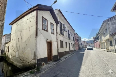 Moradia T3 para Venda em Peso da Régua e Godim