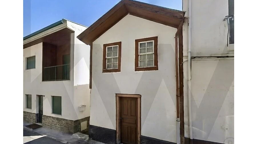 Moradia T3 para Venda em Peso da Régua e Godim