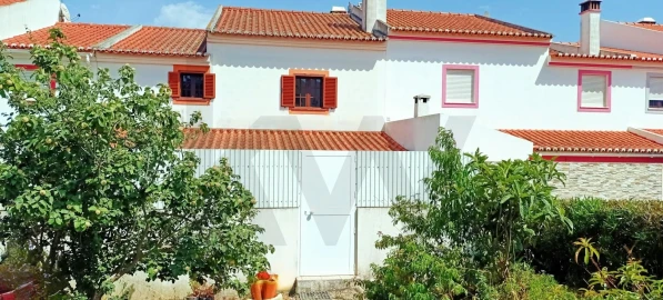 Moradia T3 para Venda em São Teotónio