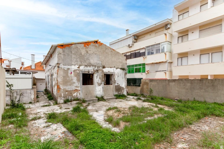 Moradia T2 para Venda em Costa da Caparica Foto 3