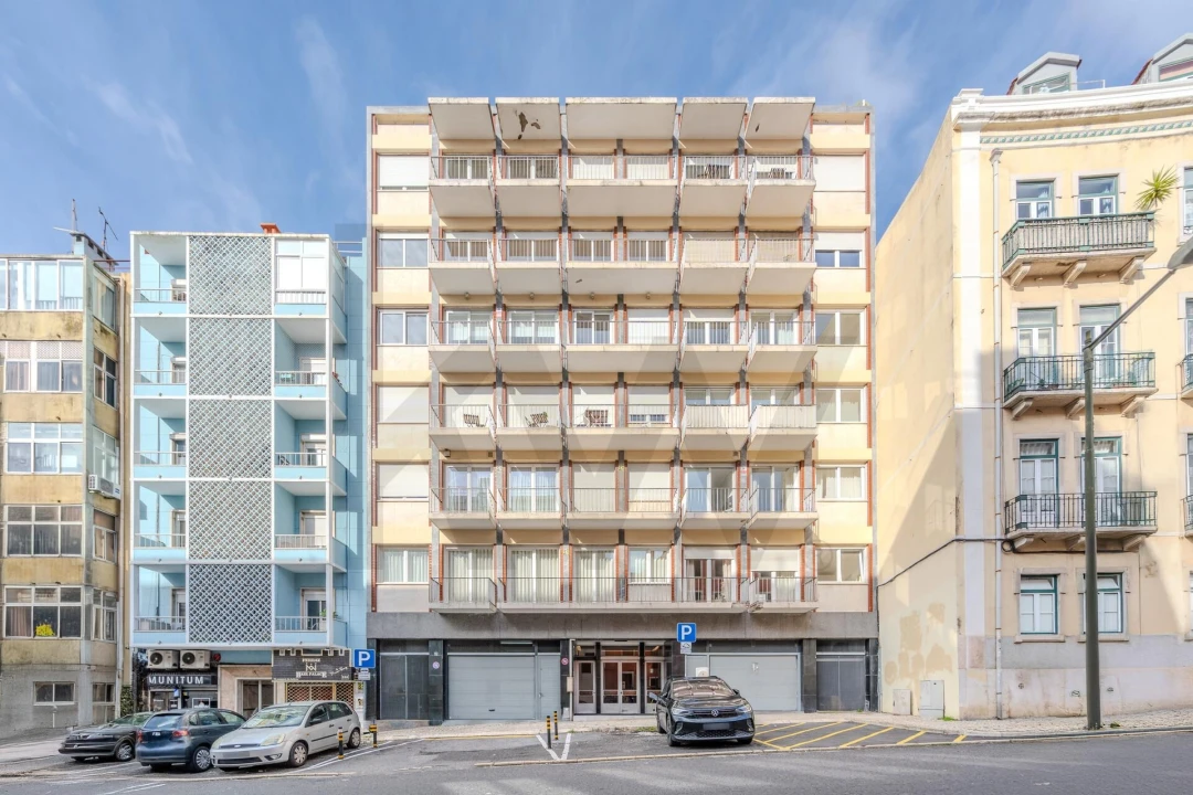 Apartamento T3 para Venda em Campolide Foto 19