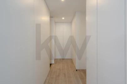 Apartamento T3 para Venda em Campolide