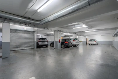 Apartamento T3 para Venda em Campolide