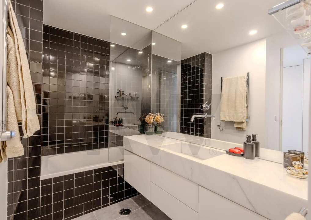 Apartamento T3 para Venda em Campolide Foto 8