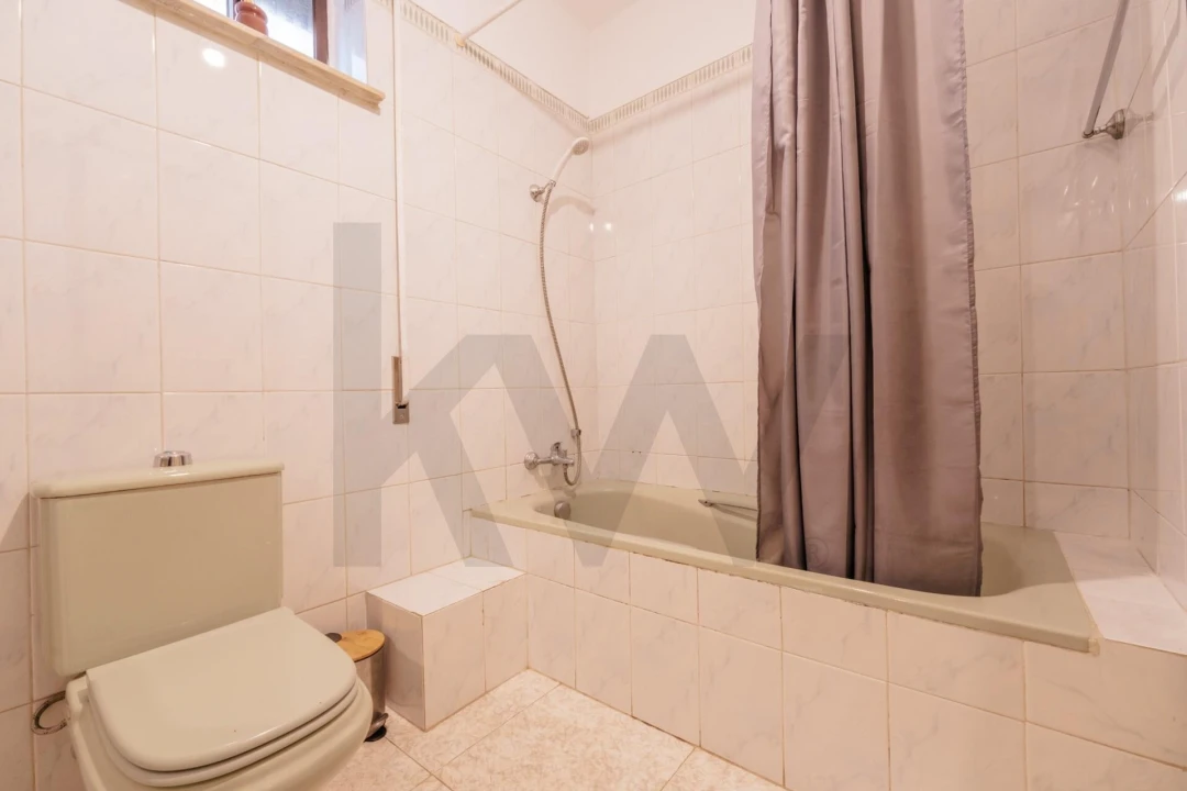 Apartamento T2 para Venda em Santo Antonio dos Olivais Foto 21