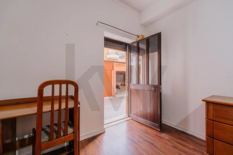 Apartamento T2 para Venda em Santo Antonio dos Olivais Foto 15