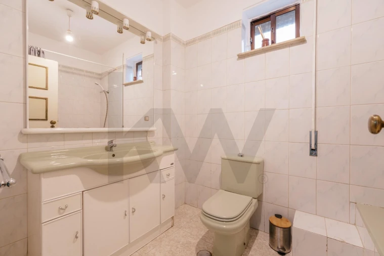 Apartamento T2 para Venda em Santo Antonio dos Olivais Foto 19