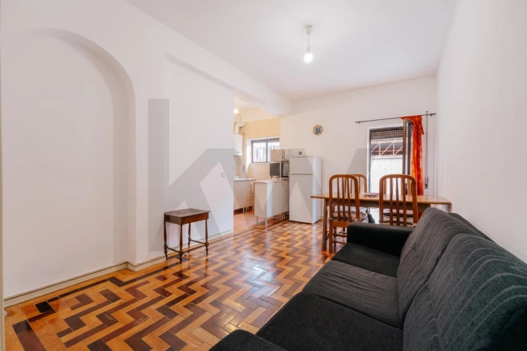 Apartamento T2 para Venda em Santo Antonio dos Olivais Foto 4