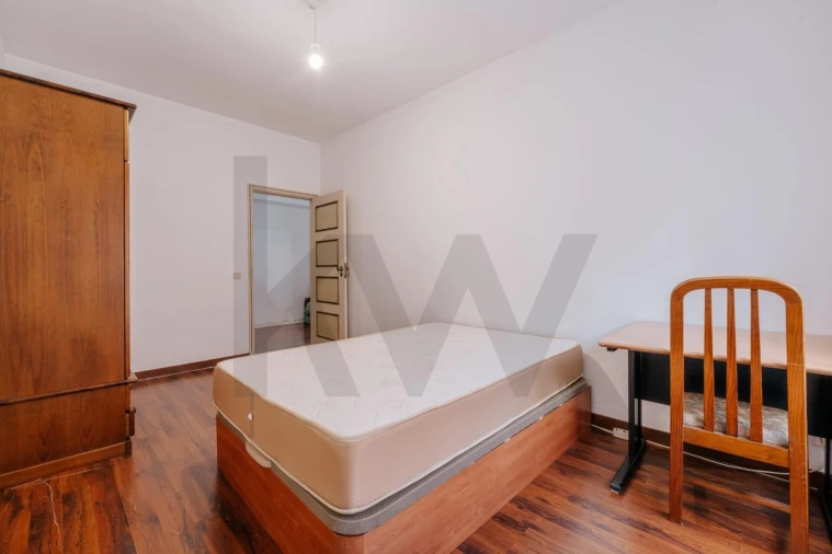 Apartamento T2 para Venda em Santo Antonio dos Olivais Foto 18