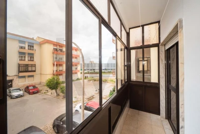Apartamento T2 para Arrendamento em Barreiro e Lavradio