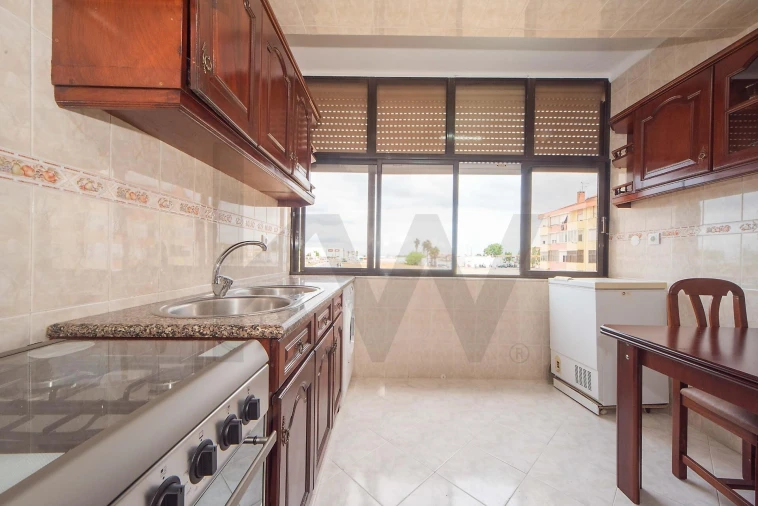 Apartamento T2 para Arrendamento em Barreiro e Lavradio Foto 2