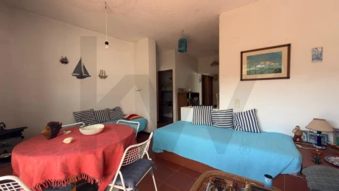 Apartamento T1 para Venda em Sesimbra (Santiago)
