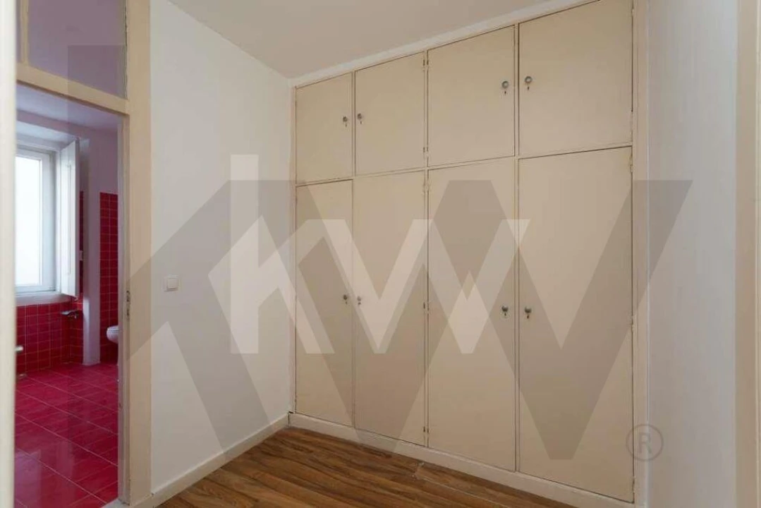 Apartamento T3 para Arrendamento em Misericórdia Foto 22
