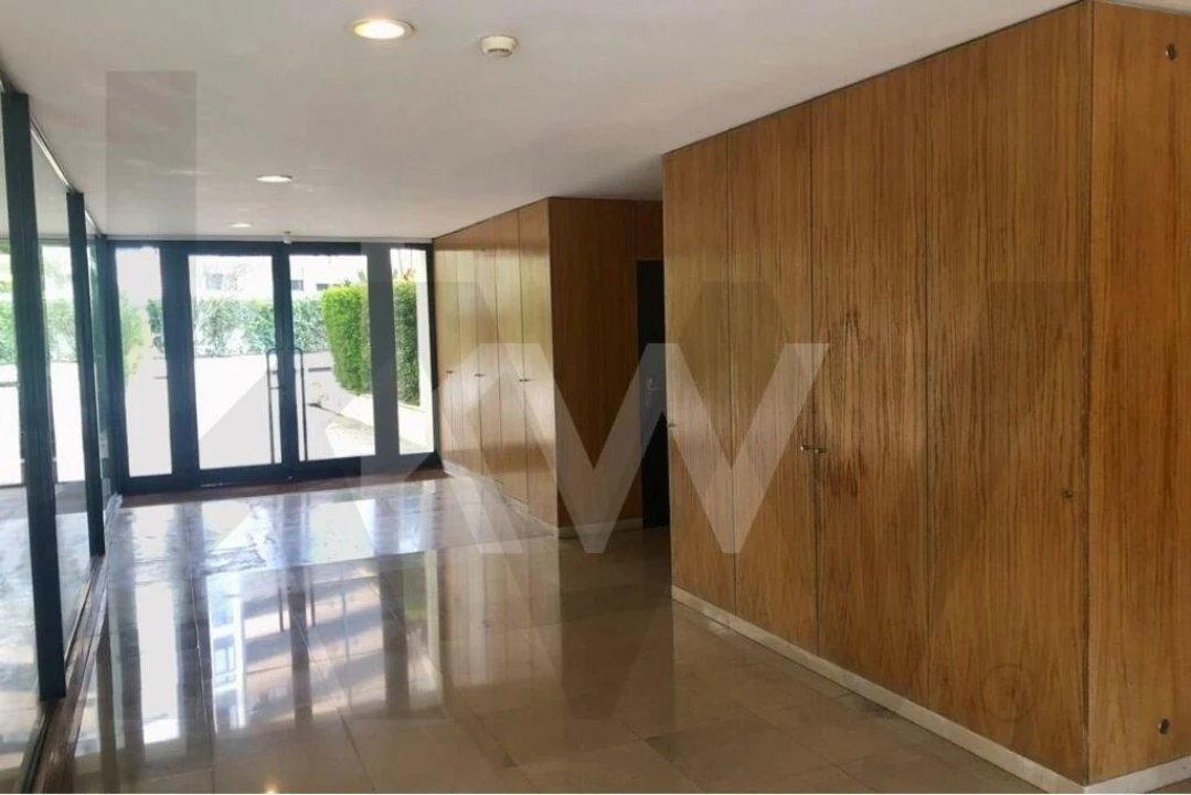 Apartamento T4 para Arrendamento em São Domingos de Benfica Foto 7