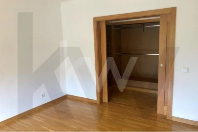 Apartamento T4 para Arrendamento em São Domingos de Benfica