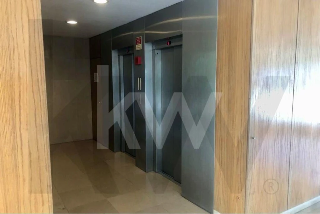 Apartamento T4 para Arrendamento em São Domingos de Benfica Foto 8
