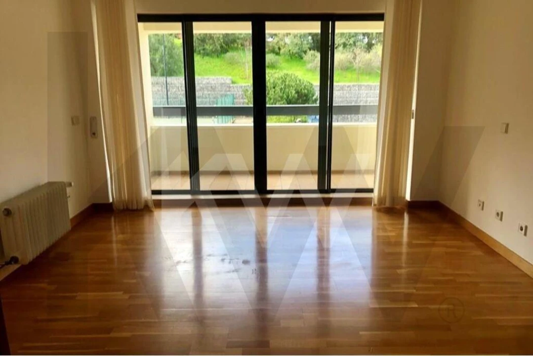 Apartamento T4 para Arrendamento em São Domingos de Benfica Foto 16