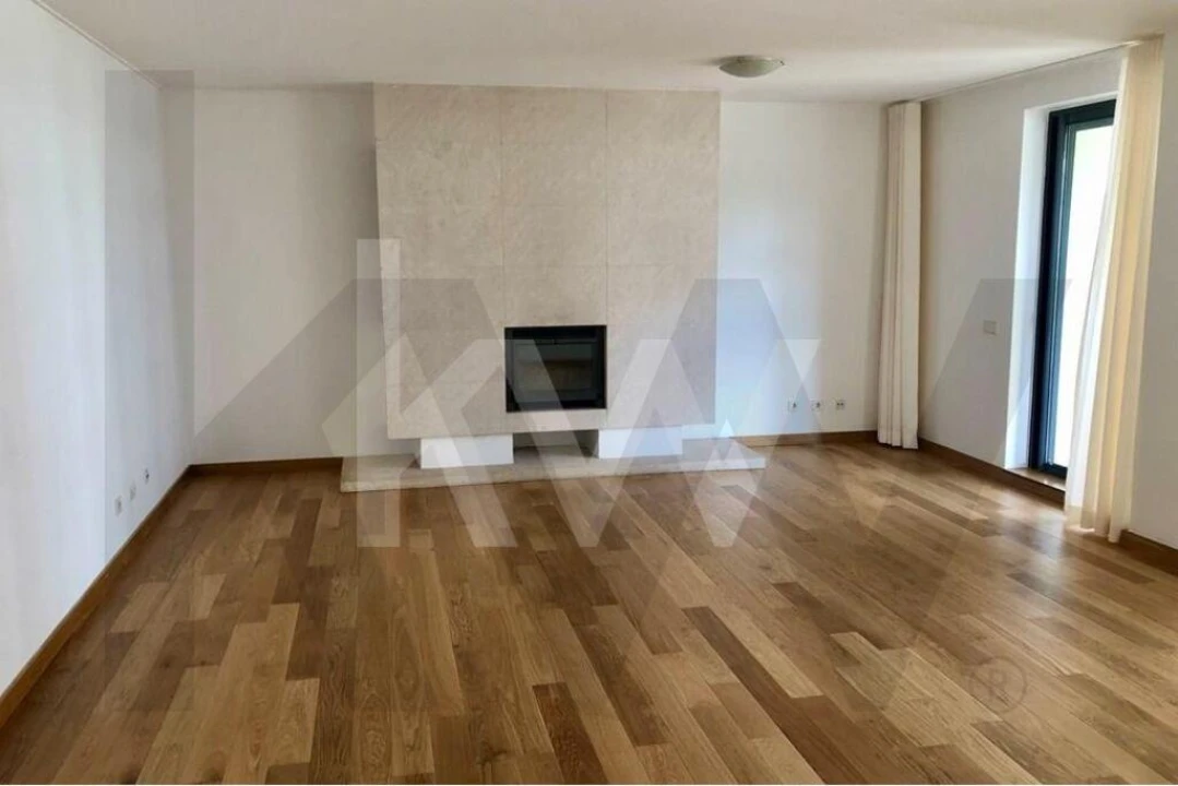 Apartamento T4 para Arrendamento em São Domingos de Benfica Foto 9