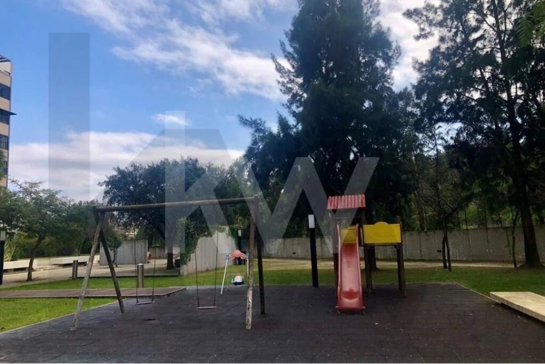 Apartamento T4 para Arrendamento em São Domingos de Benfica Foto 6