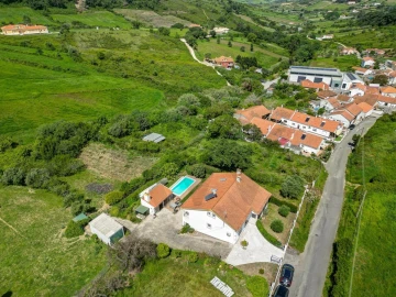 Moradia T4 para Venda em Sobral de Monte Agraço