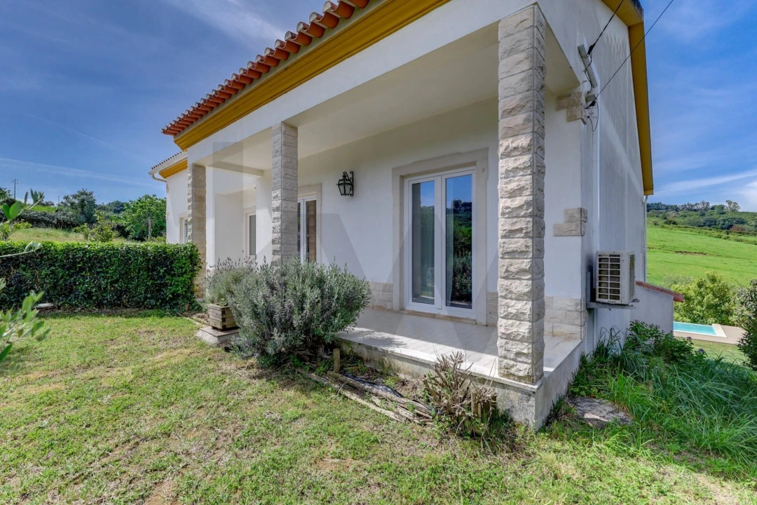Moradia T4 para Venda em Sobral de Monte Agraço Foto 28