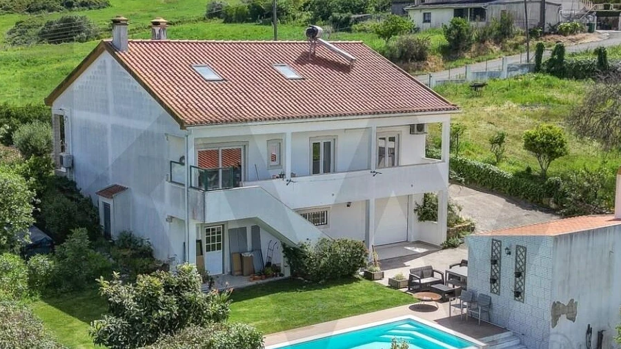 Moradia T4 para Venda em Sobral de Monte Agraço