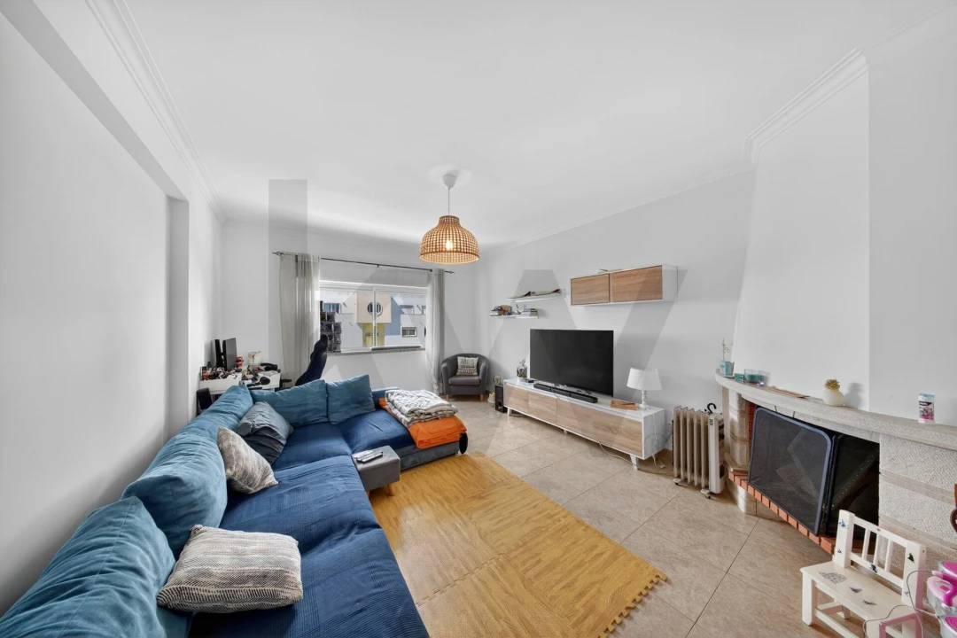Apartamento T1 para Venda em Barcarena Foto 1