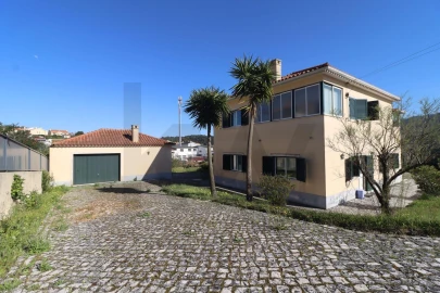 Moradia para Venda em São João das Lampas e Terrugem