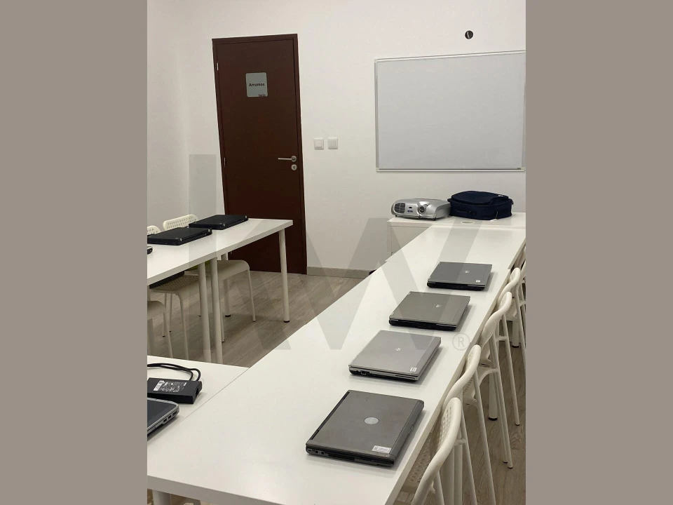 Loja para Arrendamento em Portimão Foto 5