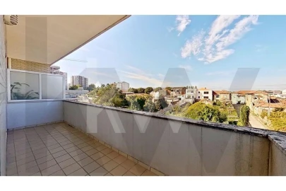 Apartamento T2 para Arrendamento em Ramalde