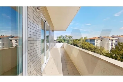 Apartamento T2 para Arrendamento em Ramalde