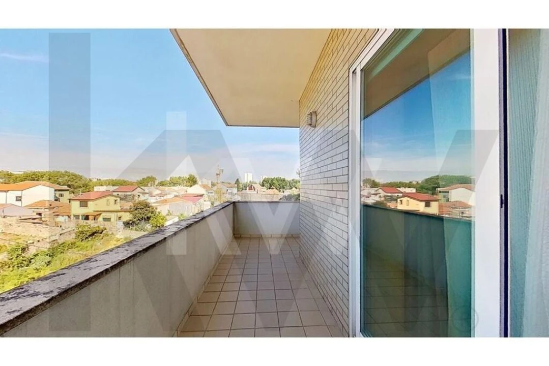 Apartamento T2 para Arrendamento em Ramalde Foto 18