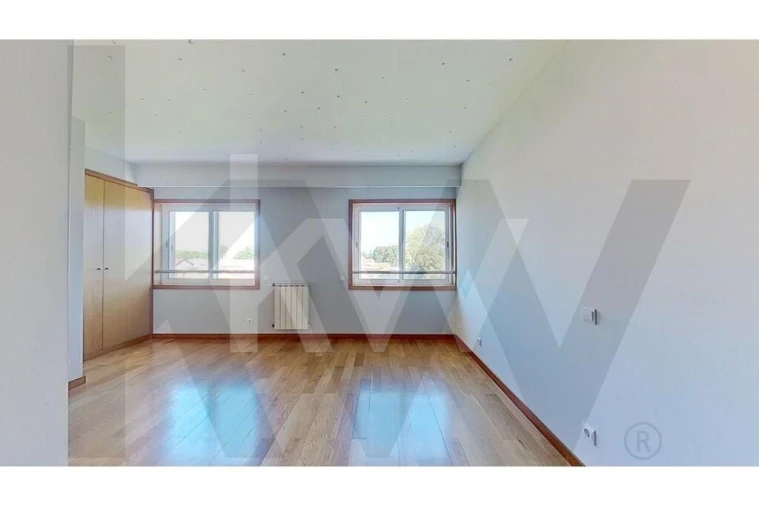 Apartamento T2 para Arrendamento em Ramalde Foto 10