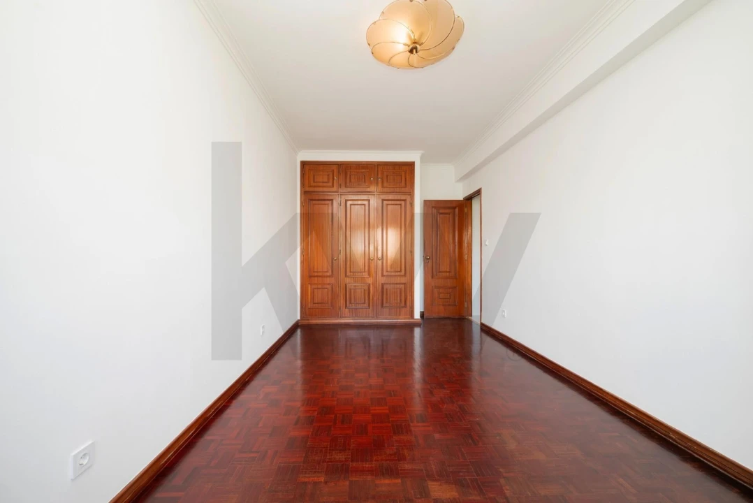 Apartamento T3 para Arrendamento em Benfica Foto 14