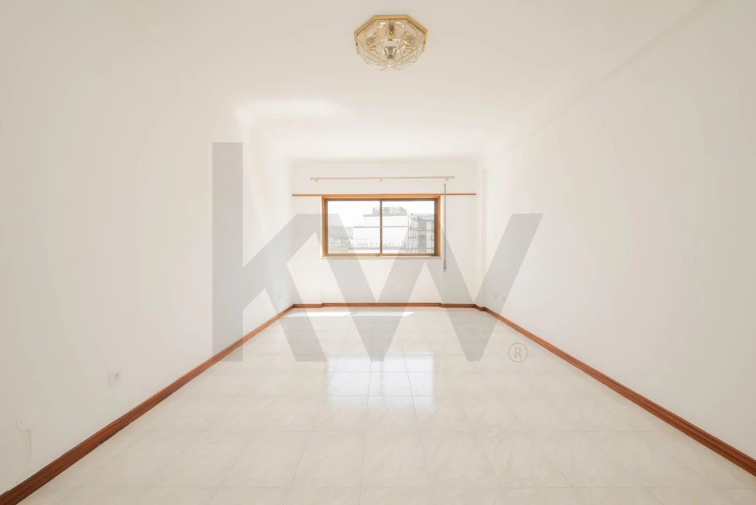 Apartamento T3 para Arrendamento em Benfica Foto 3
