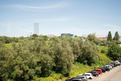 Apartamento T3 para Arrendamento em Benfica