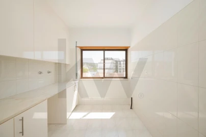 Apartamento T3 para Arrendamento em Benfica