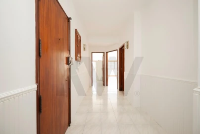 Apartamento T3 para Arrendamento em Benfica