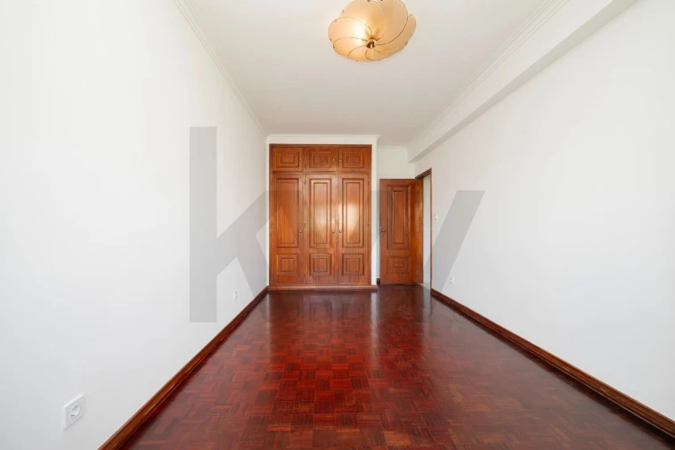 Apartamento T3 para Arrendamento em Benfica Foto 14