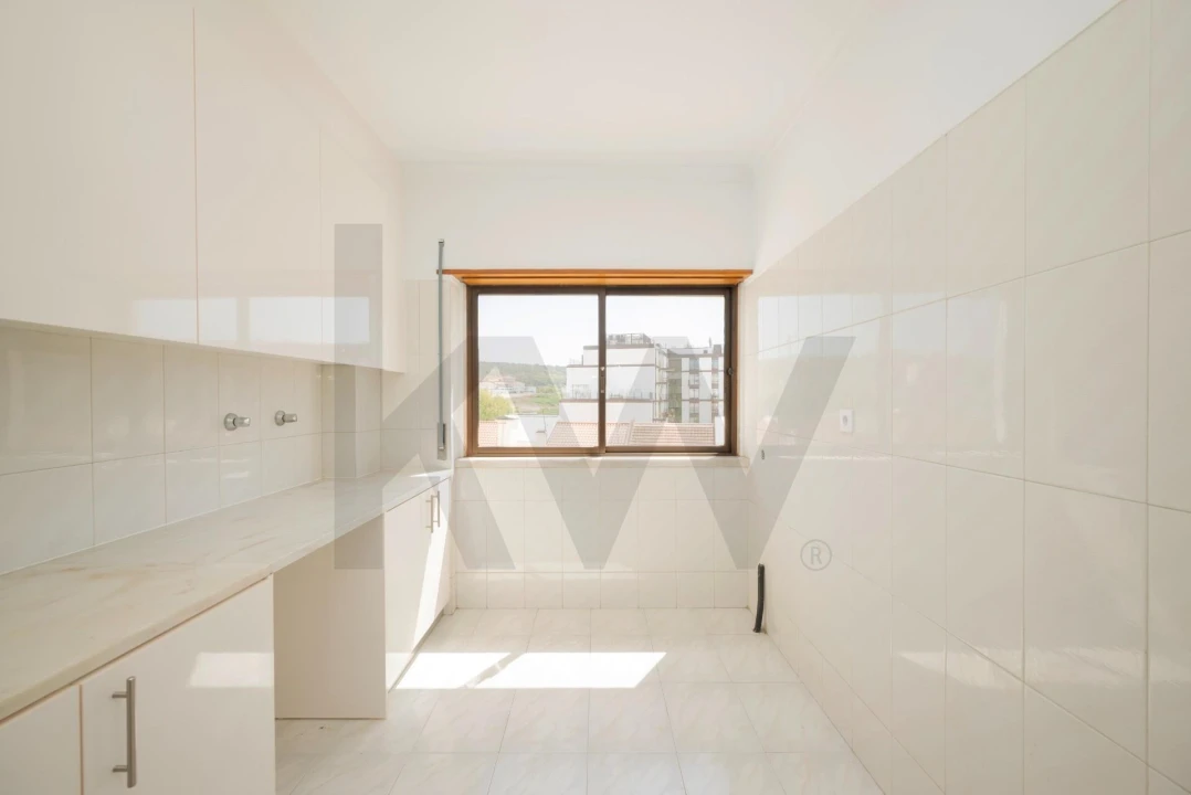 Apartamento T3 para Arrendamento em Benfica Foto 18