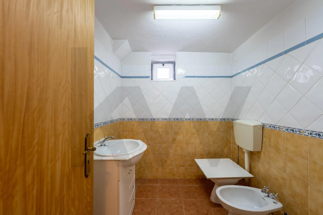 Apartamento T5 para Venda em Charneca de Caparica e Sobreda Foto 26