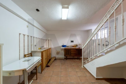 Apartamento T5 para Venda em Charneca de Caparica e Sobreda